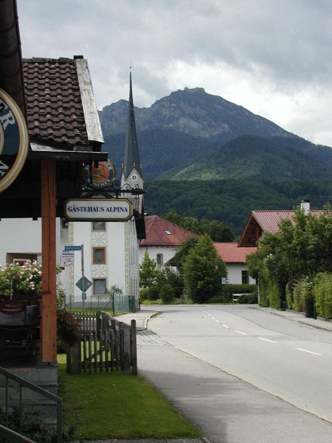 Gaestehaus Alpin - Inkl. Chiemgau-Karte Bergen  Værelse billede