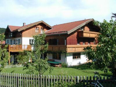 Gaestehaus Alpin - Inkl. Chiemgau-Karte Bergen  Eksteriør billede